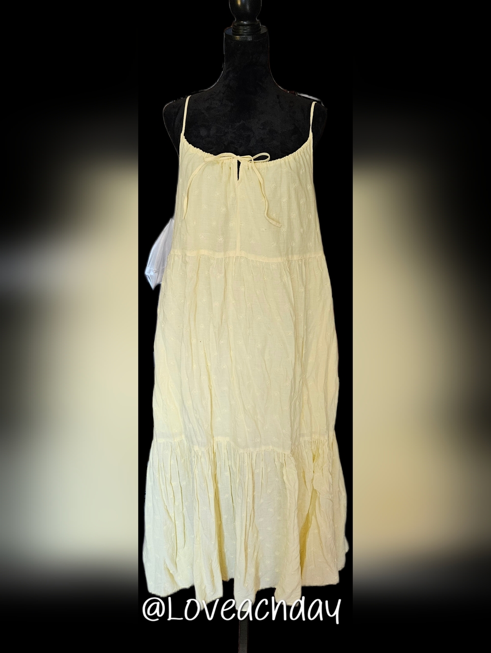 NWOT✨️Old Navy-Light Yellow Tiered Eyelet Skirt